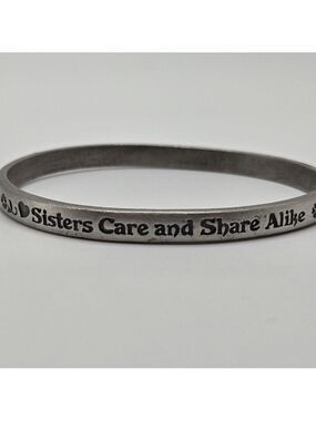 ✨2/$10✨ Sisters Always Friends Silver Bangle 8'' Camco